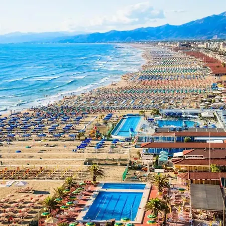 Villino Flora A Holiday home Viareggio